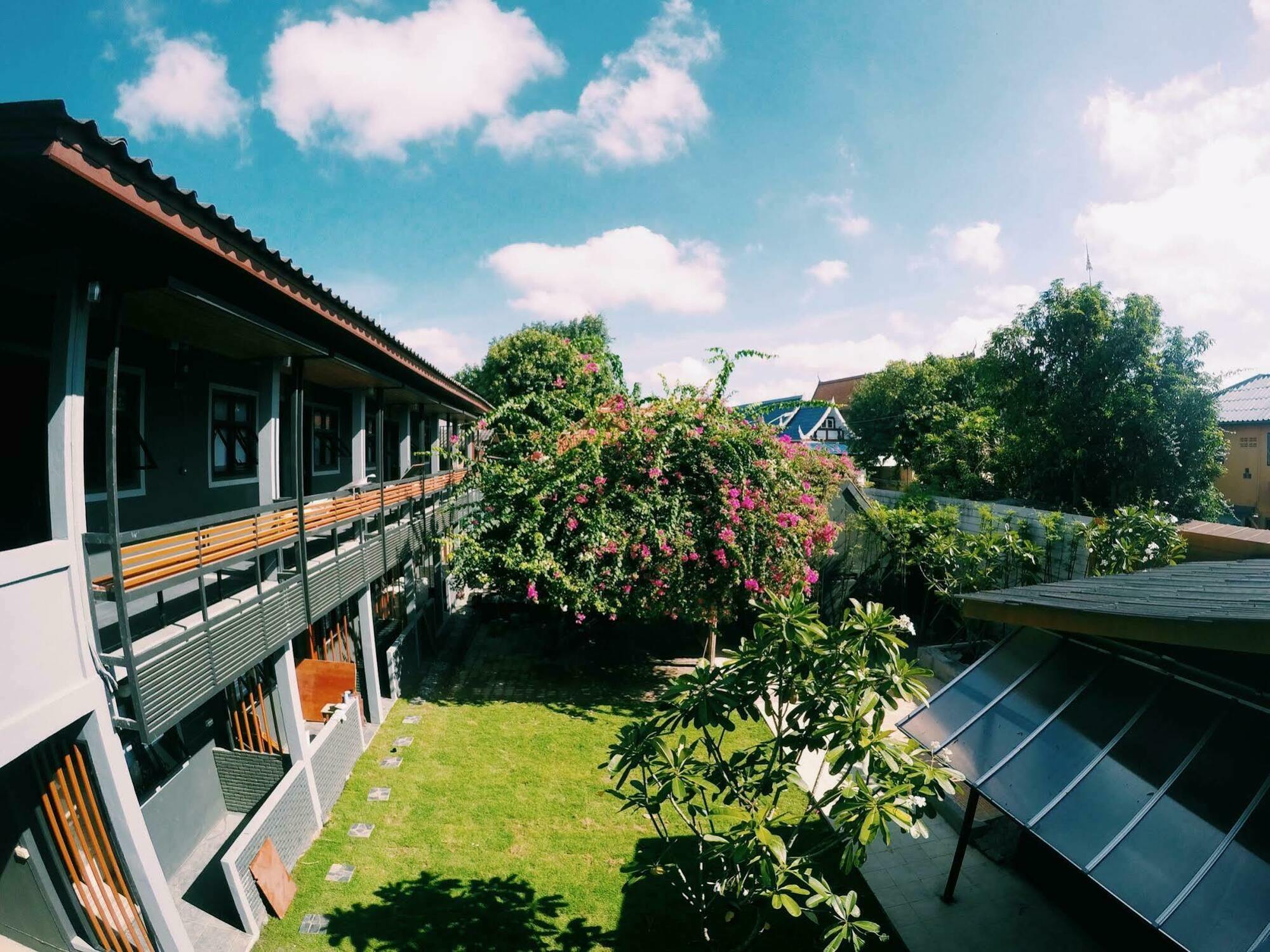 Chiangmai Moli Inn (Adults Only) Chiang Mai Ngoại thất bức ảnh